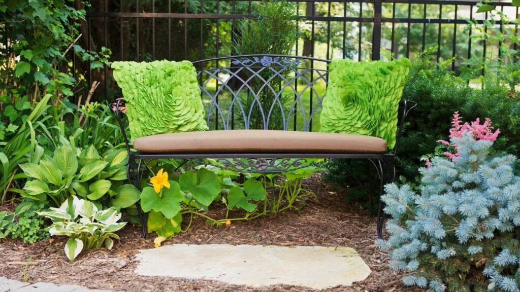 adorable small garden ideas